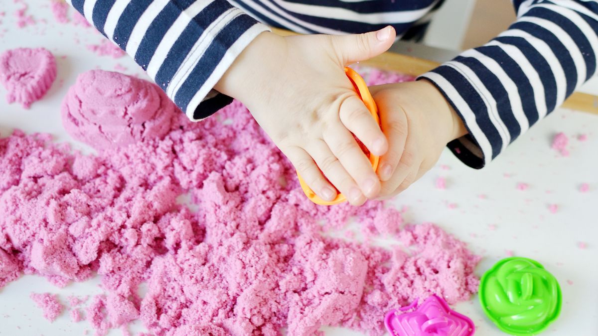 How to Make Perfect Kinetic Sand at Home